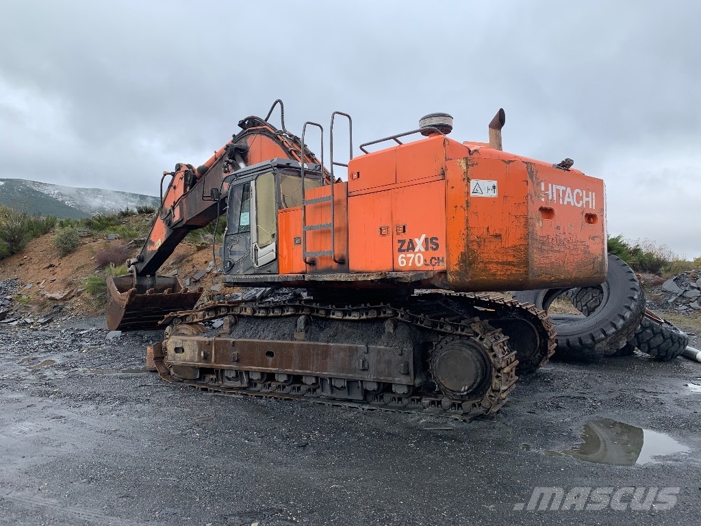 Hitachi 670 LCH-3, 2006, Cubillos, Spain - Used crawler excavators