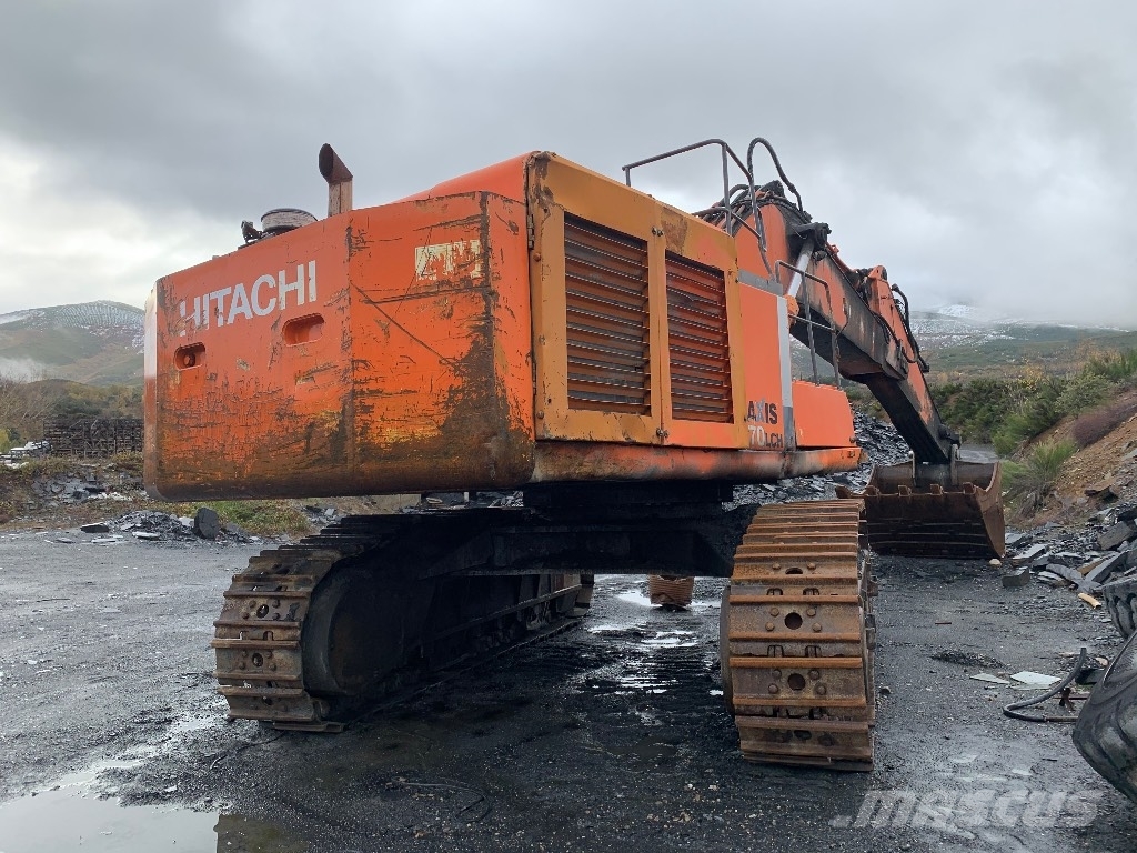 Hitachi 670 LCH-3 Raupenbagger