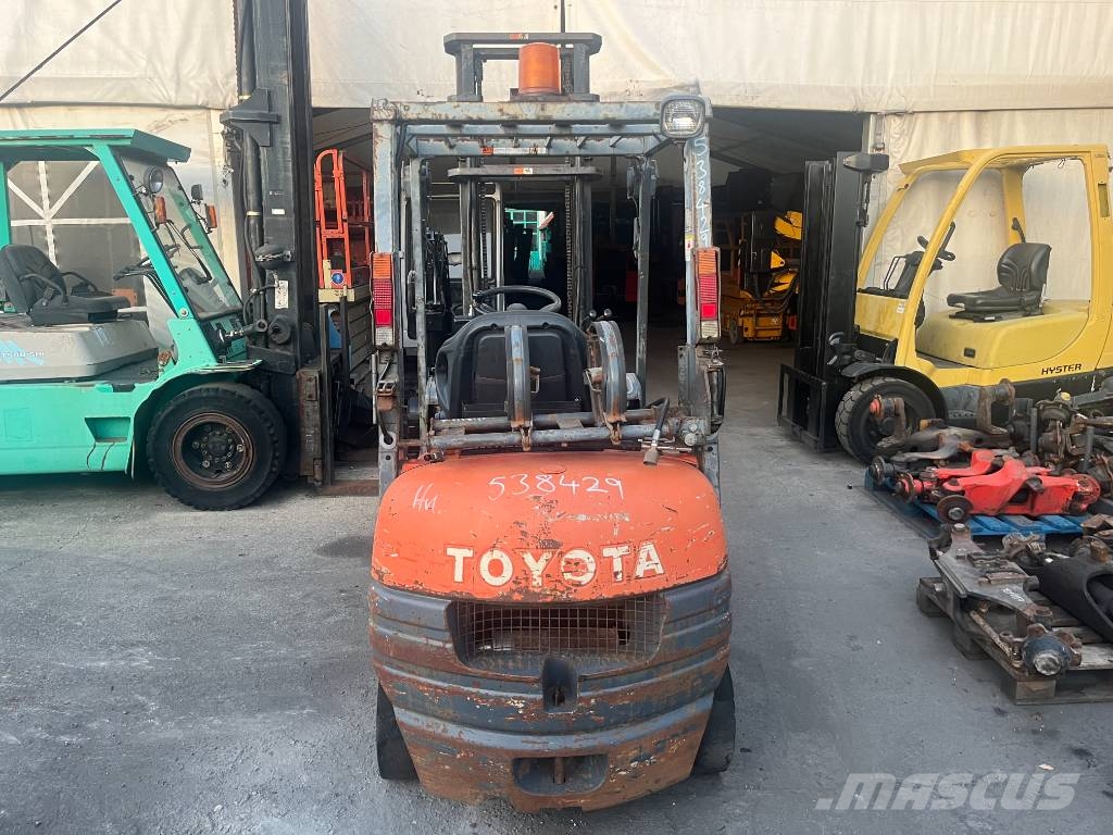 Toyota 6 FG 15 V-4028 OB LPG (dujiniai) krautuvai