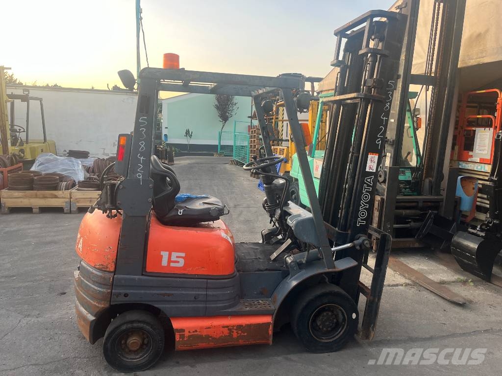 Toyota 6 FG 15 V-4028 OB LPG (dujiniai) krautuvai
