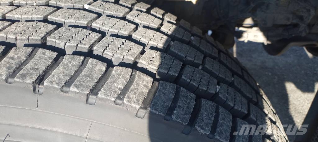 Mercedes-Benz Antos 1827 Camiones con caja de remolque