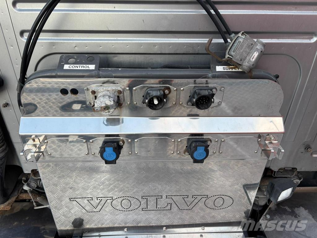 Volvo FM 500 6x2 GLOBE XL / ADR / RETARDER / DOUBLE BOGI Тягачі