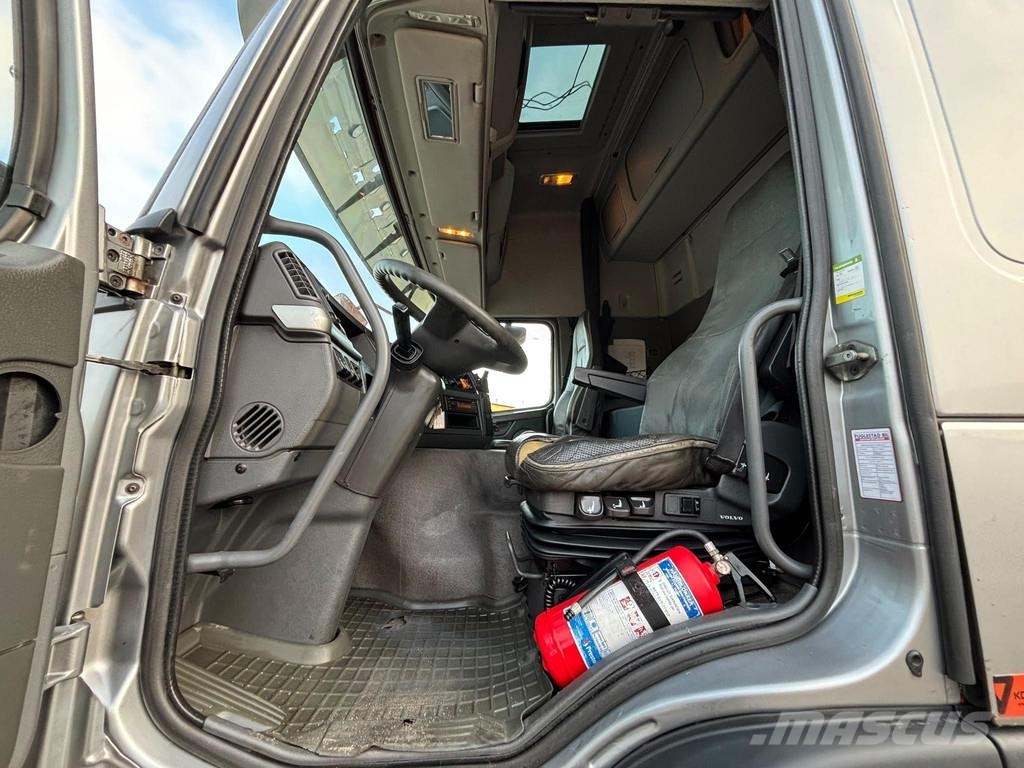 Volvo FM 500 6x2 GLOBE XL / ADR / RETARDER / DOUBLE BOGI Тягачі