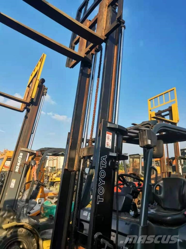 Toyota 35 forklift/Discount price/secondhand/3.5ton/3ton 柴油卡車