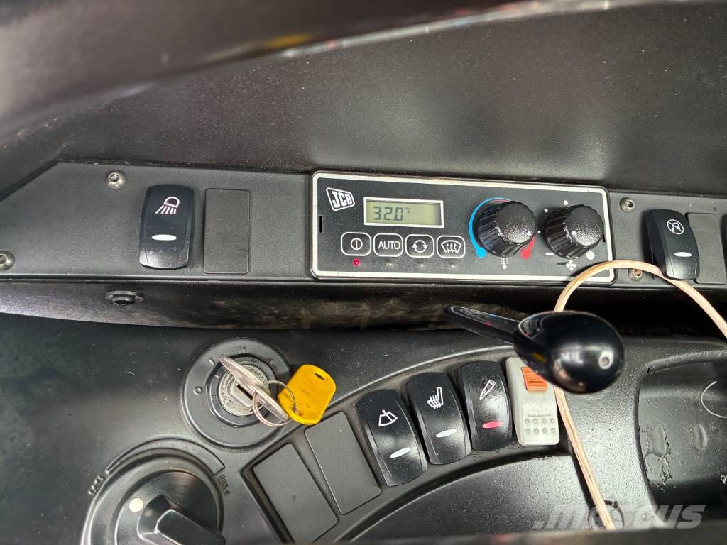 JCB 140 JZ LC Kāpurķēžu ekskavatori