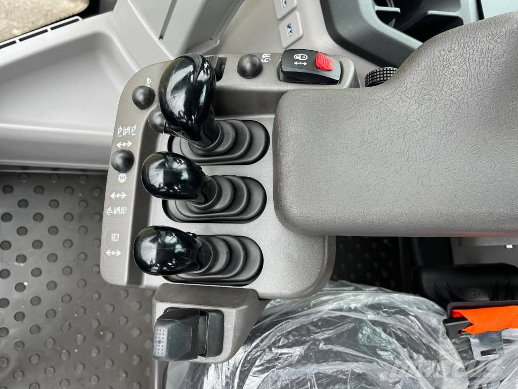 Volvo L 90 H CDC - all hydraulics - Full spec لوادر بعجل