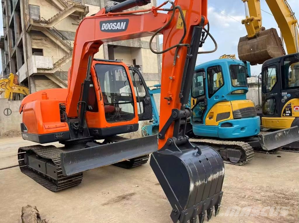 Doosan DX 75-9 C Mini excavatoare < 7t