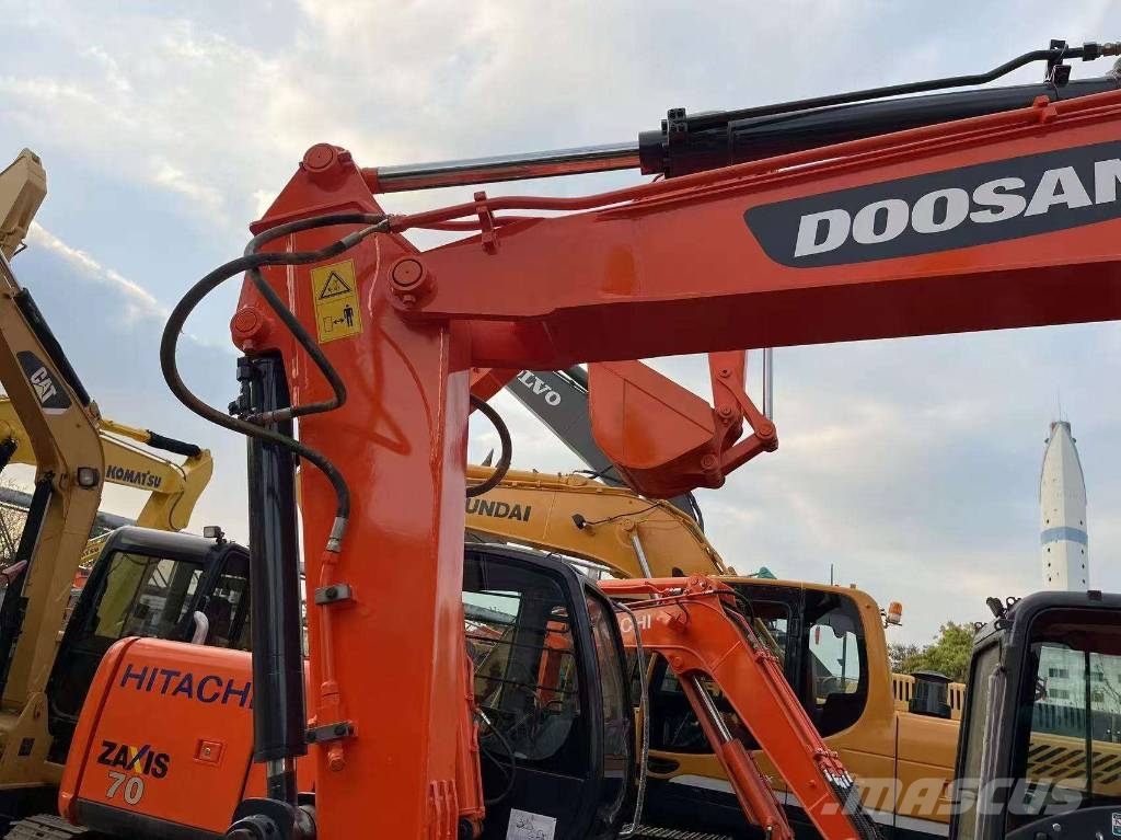 Doosan DX 75-9 C Mini excavatoare < 7t