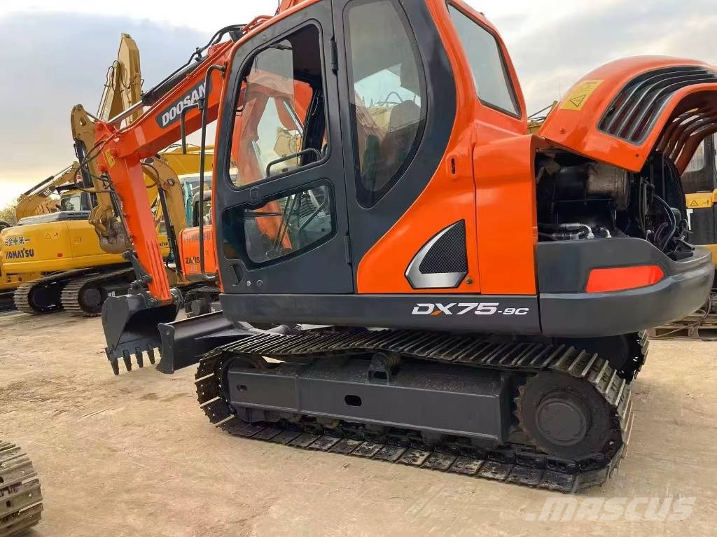 Doosan DX 75-9 C Mini excavatoare < 7t