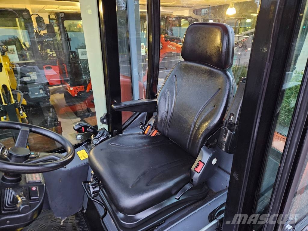 Kubota RT 280 لوادر صغيرة