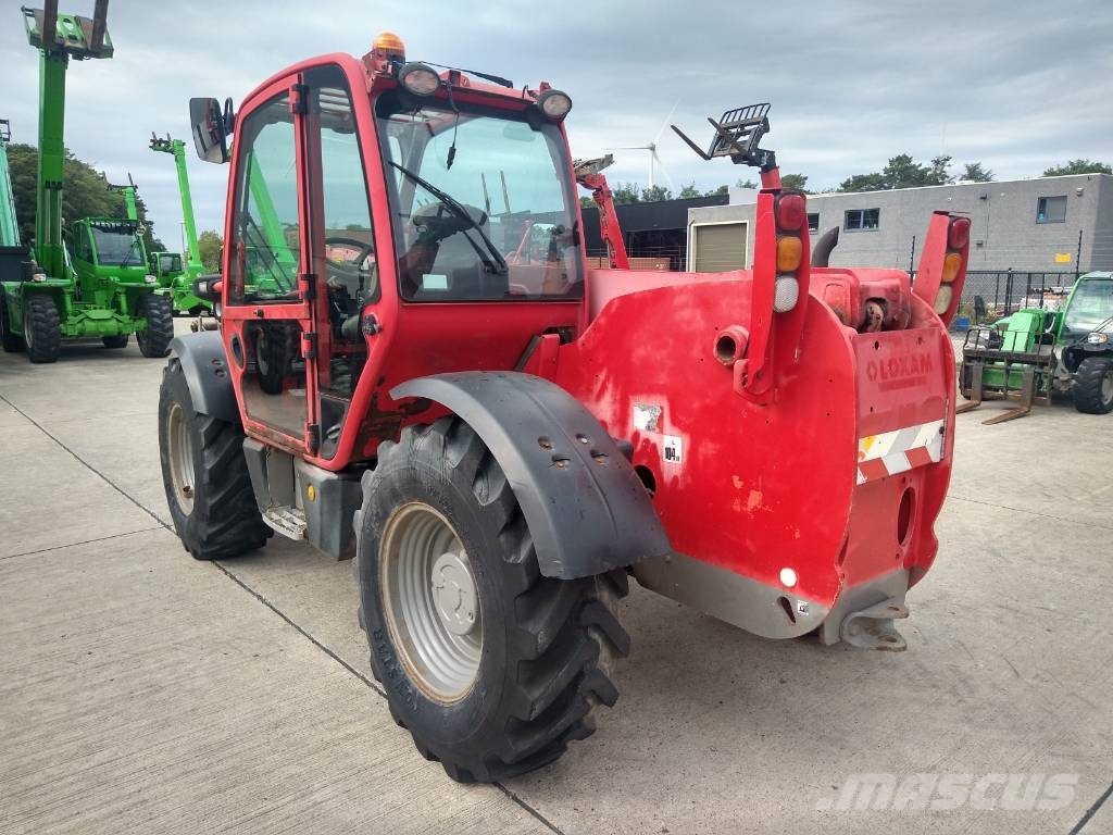 JCB 531-70 (777) مناولات متداخلة
