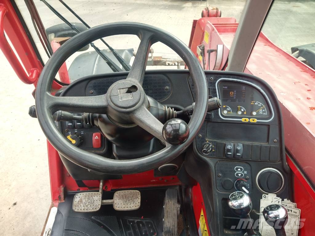 JCB 531-70 (777) مناولات متداخلة