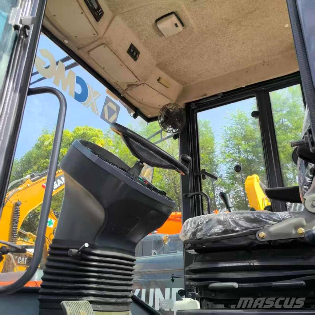 XCMG XS 143 Single drum rollers
