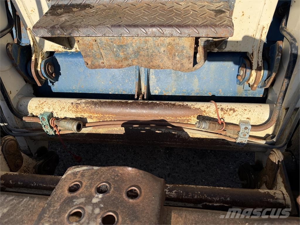 VIN 109 - BOBEK NOVOTNÝ B961 nakladač 4x4 s TP a TEČ V Skid steer mini nakladalci