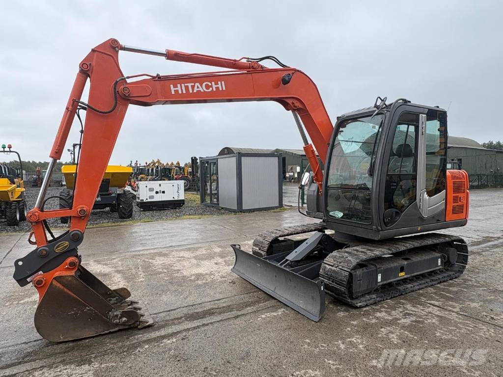 Hitachi ZX70-3 حفارات وسط 7 طن - 12 طن