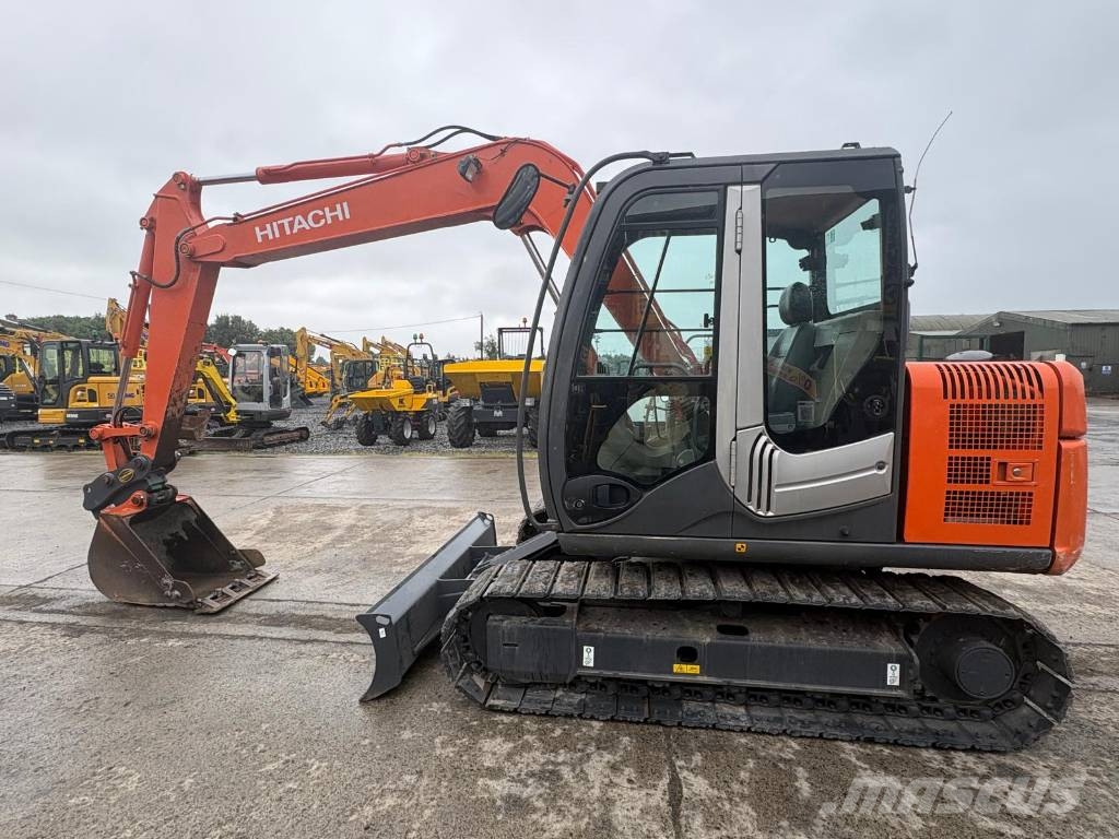 Hitachi ZX70-3 حفارات وسط 7 طن - 12 طن