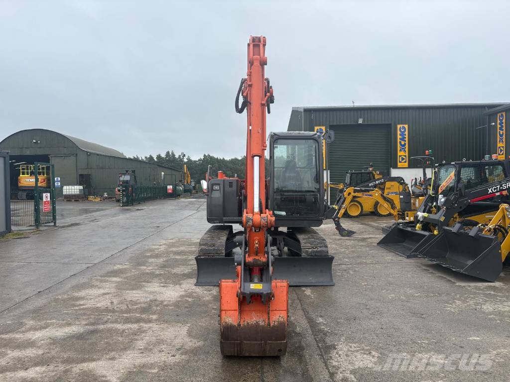 Hitachi ZX70-3 حفارات وسط 7 طن - 12 طن