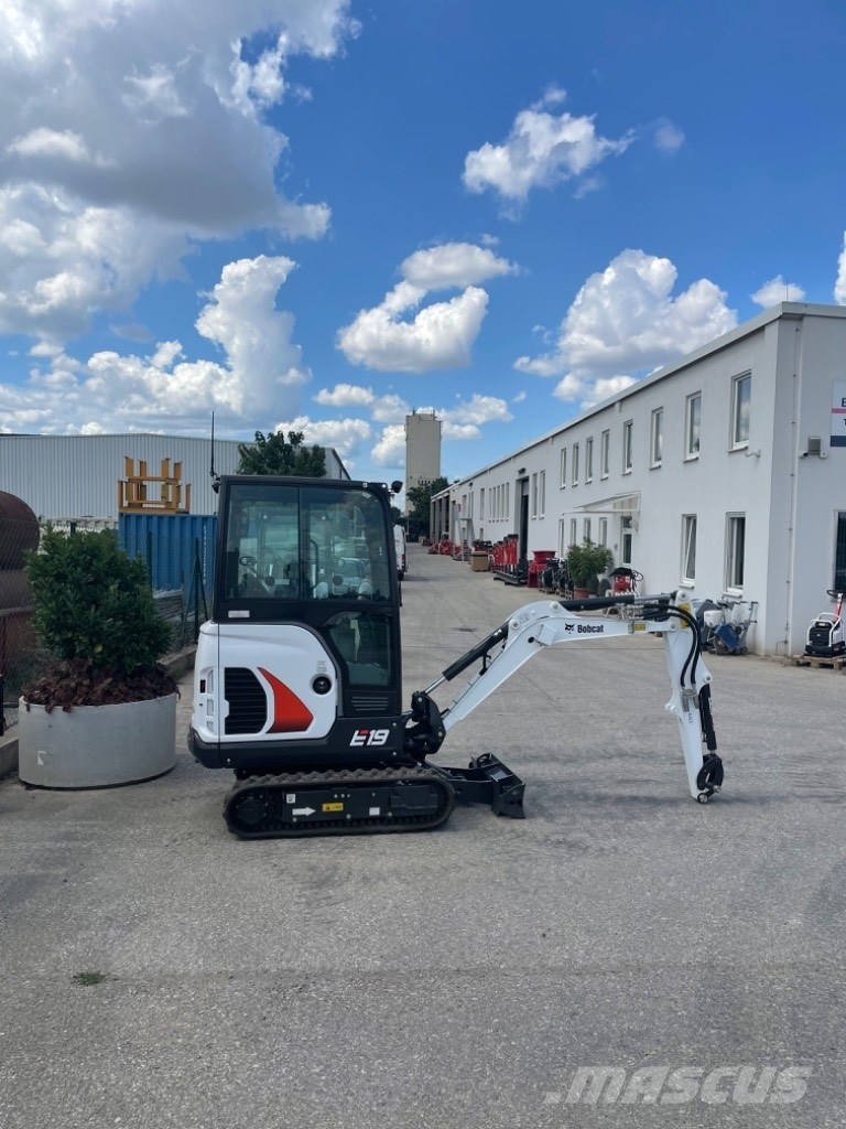 Bobcat E19 mit Kabine Міні-екскаватори < 7т