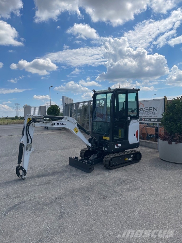 Bobcat E19 mit Kabine Міні-екскаватори < 7т