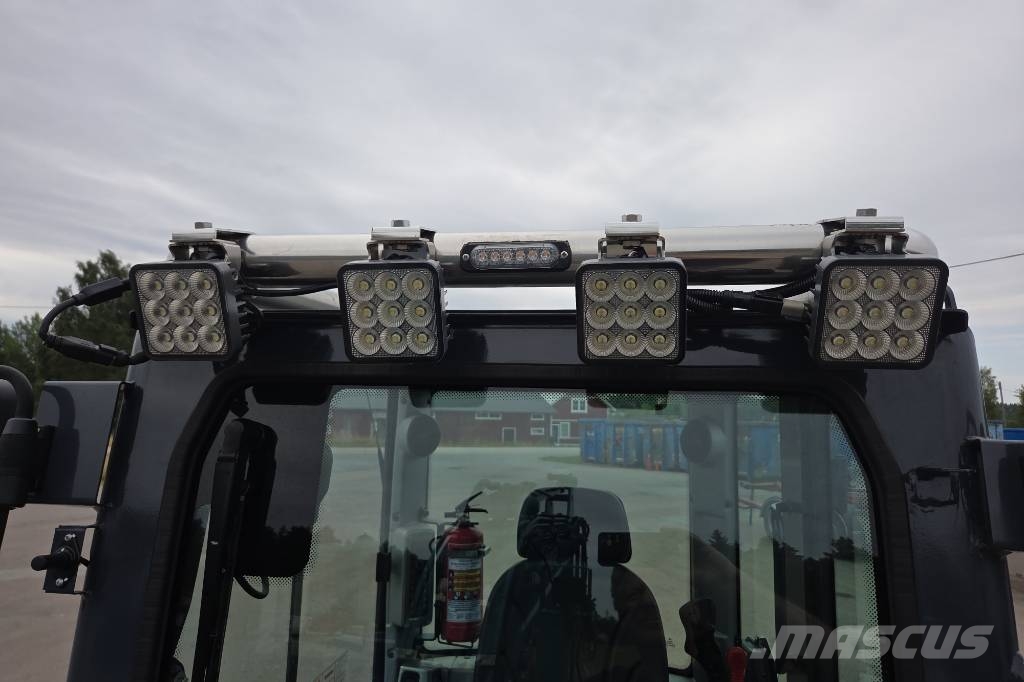 Sunward SWE 35UF Minigrävare med tiltrotator och grip Minigrävare < 7t