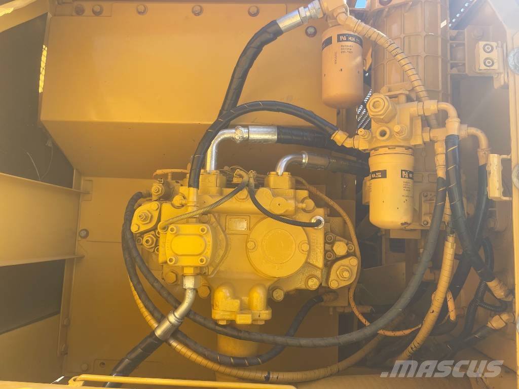 CAT 320 CL Bagri goseničarji