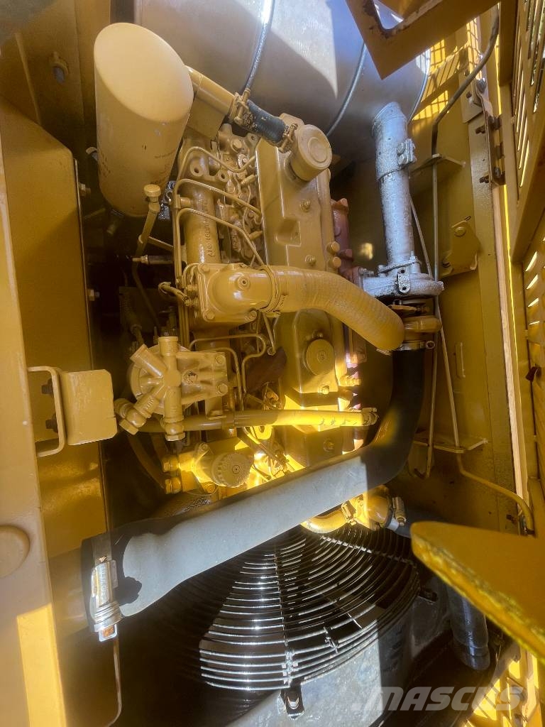 CAT 320 CL Bagri goseničarji