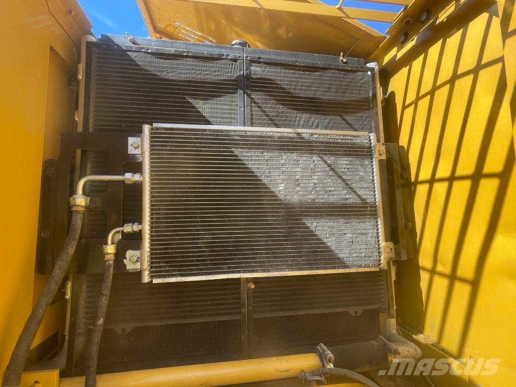 CAT 320 CL Bagri goseničarji