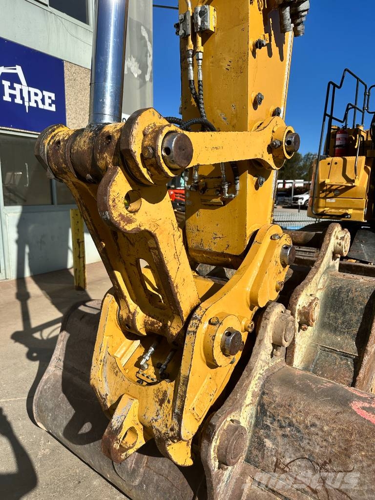 CAT 325 Crawler excavators