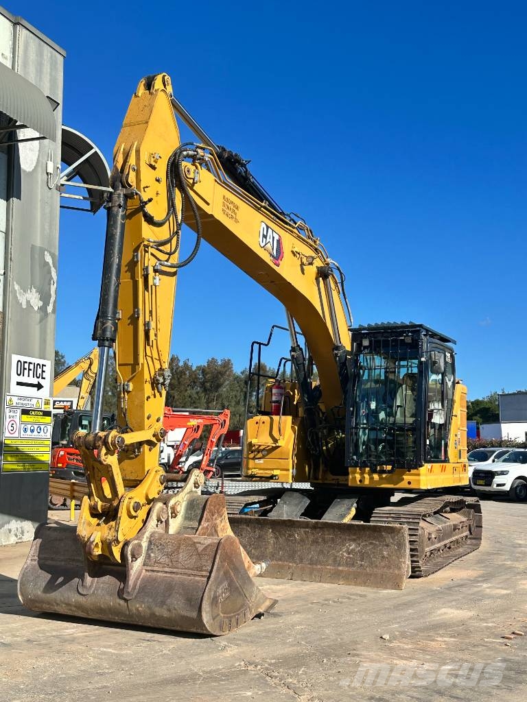 CAT 325 Crawler excavators
