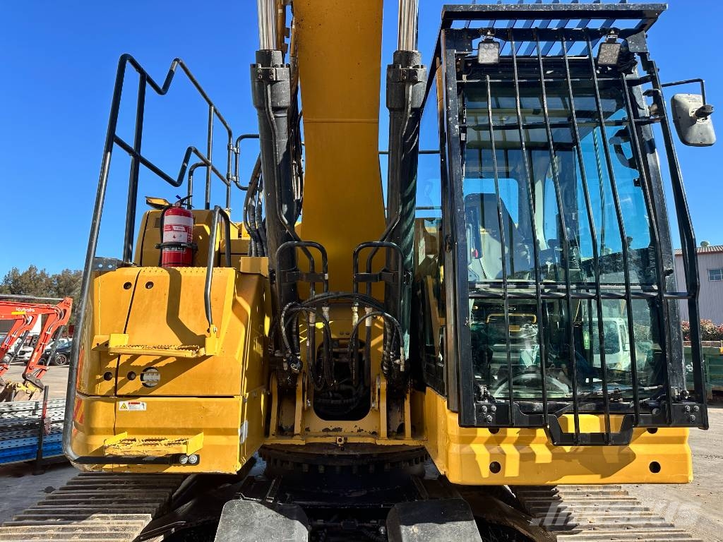 CAT 325 Crawler excavators