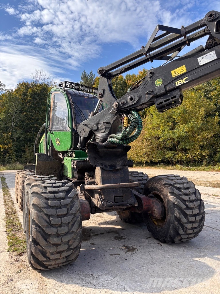 John Deere 1270 G Harvesterit