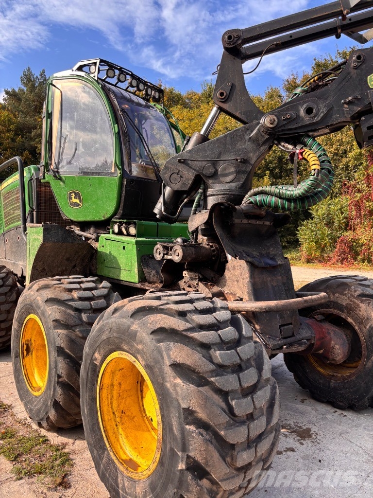 John Deere 1270 G Harvesterit