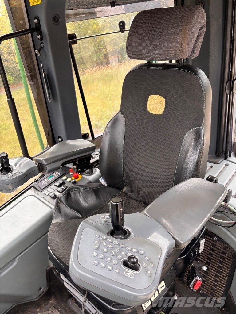 John Deere 1270 G Harvesterit