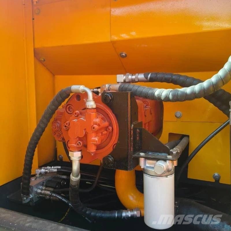 Hitachi 220 LC Экскаваторы с большим вылетом