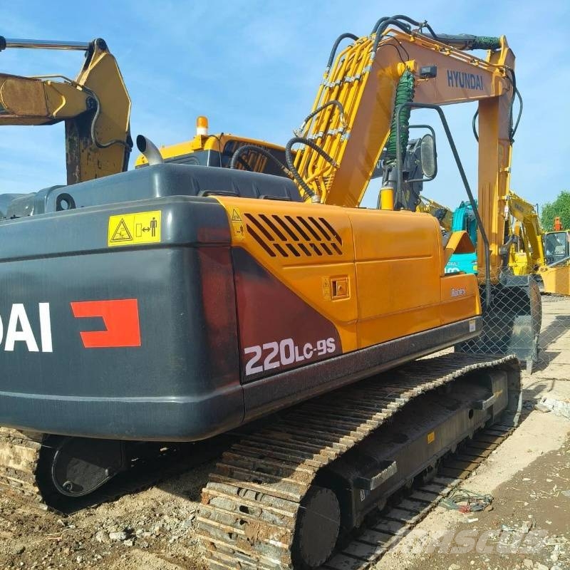 Hitachi 220 LC Экскаваторы с большим вылетом