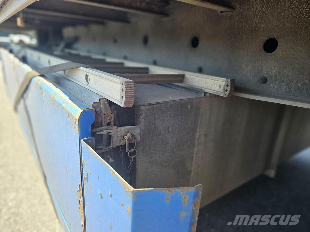 Van Hool A3C002 / ALU RIMS / PALLET BOX / GALVANIZED STEEL نصف مقطورات بباب جانبي