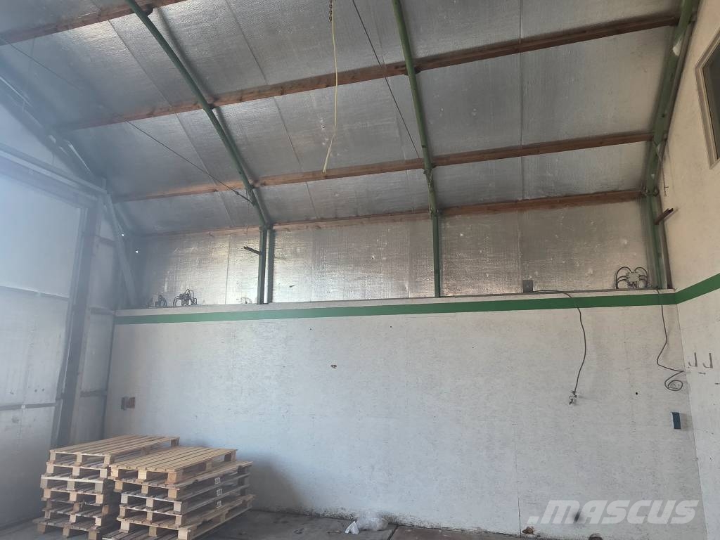  Demontabele Staalconstructie 600 m² Steel frame buildings