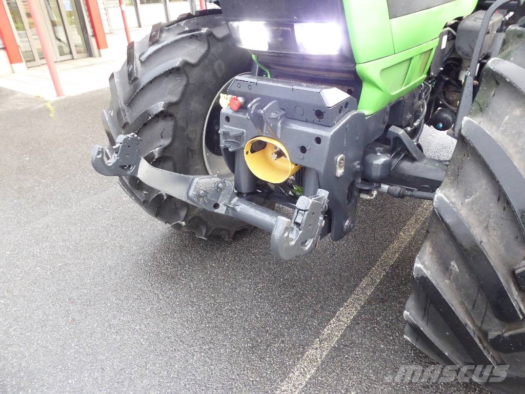 Deutz-Fahr AGROTRON M 650 Profiline トラクター