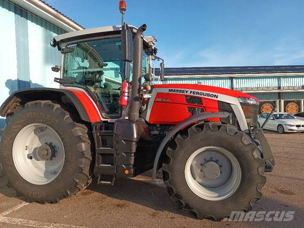 Massey Ferguson 8s.305 Exclusive Tractoren