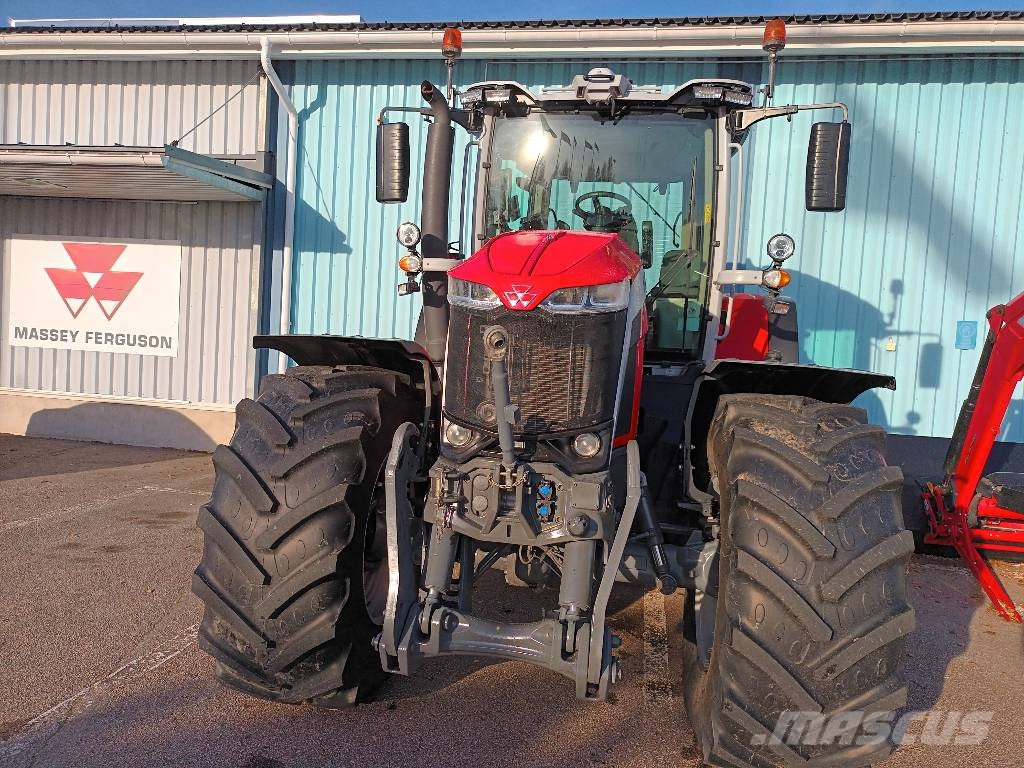 Massey Ferguson 8s.305 Exclusive Tractoren