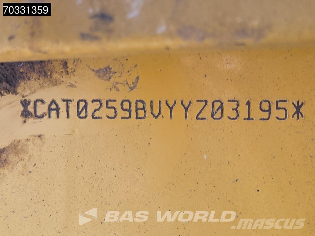CAT 259 B3 لوادر انزلاقية التوجيه