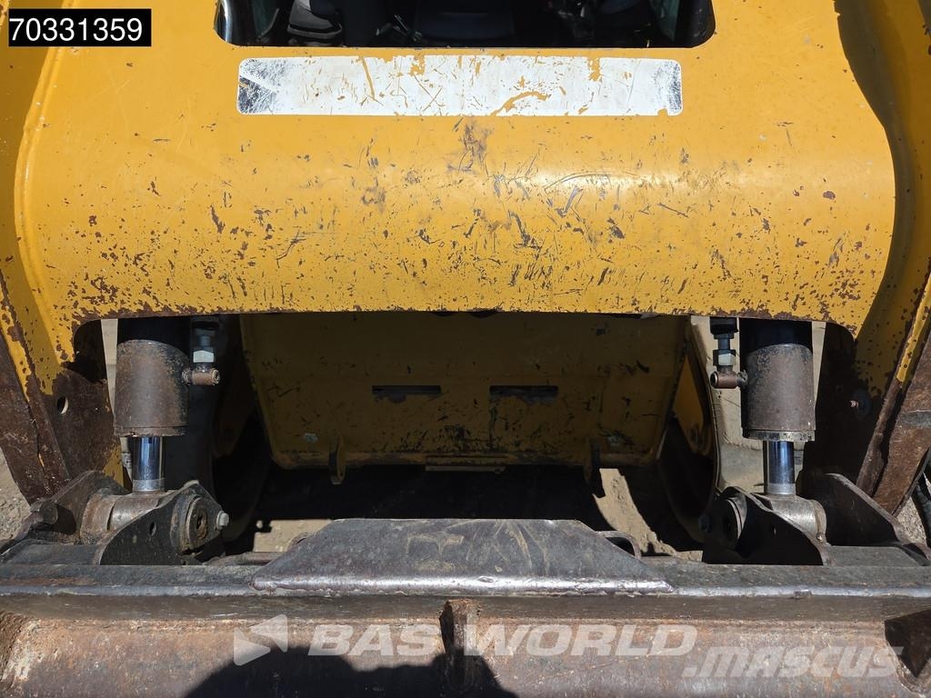 CAT 259 B3 لوادر انزلاقية التوجيه