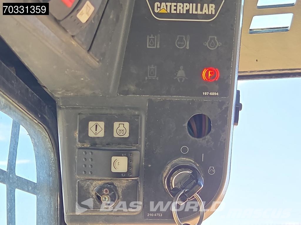 CAT 259 B3 لوادر انزلاقية التوجيه