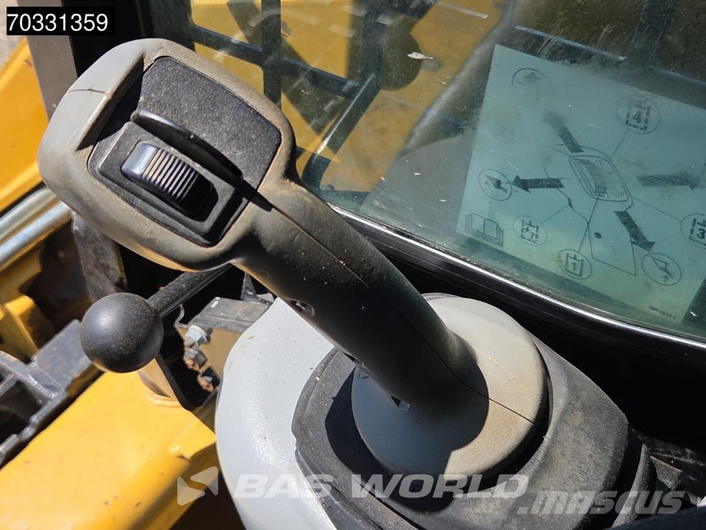 CAT 259 B3 لوادر انزلاقية التوجيه