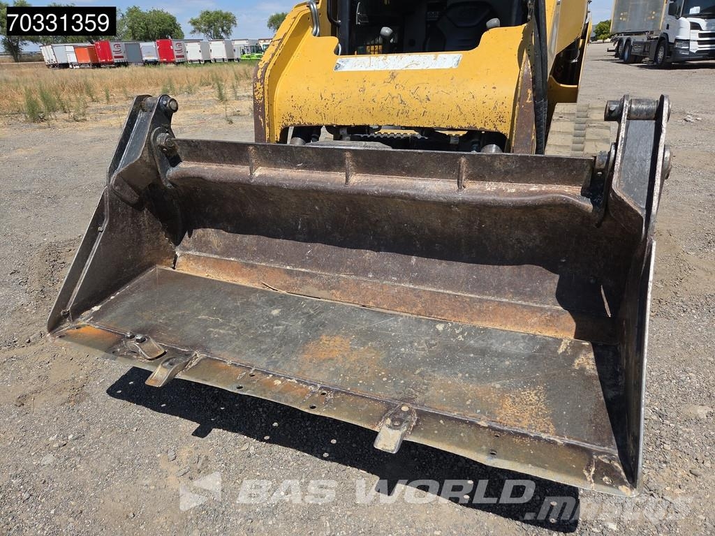 CAT 259 B3 لوادر انزلاقية التوجيه