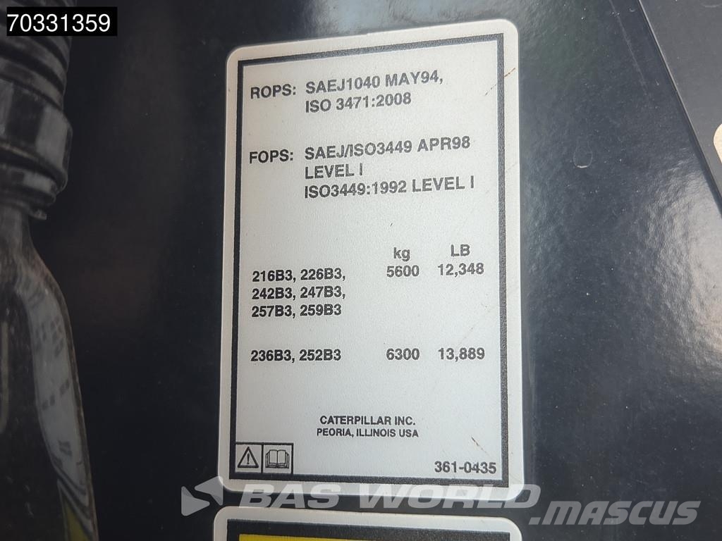 CAT 259 B3 لوادر انزلاقية التوجيه