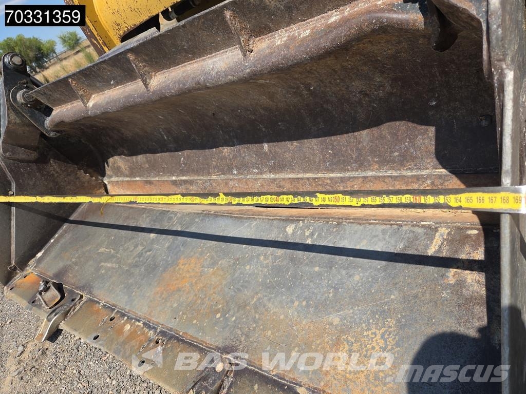CAT 259 B3 لوادر انزلاقية التوجيه
