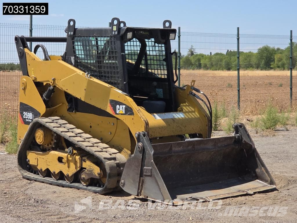 CAT 259 B3 لوادر انزلاقية التوجيه