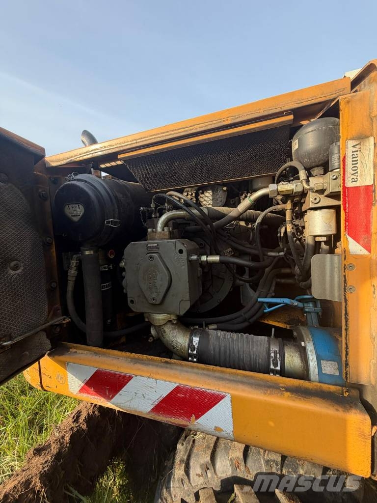 Liebherr A 900 C Litronic حفارات بعجل