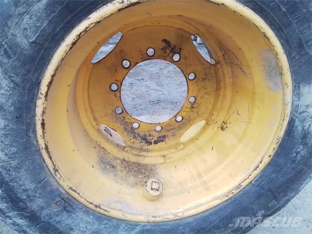Ösa 250 20x26,5 Used/Beg Шины и колёса